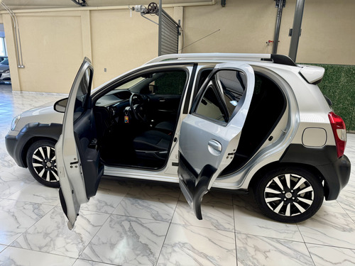 Toyota Etios 1.5 Cross