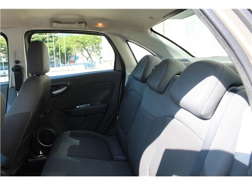 Imagem 8 de 10 de Fiat Grand Siena 1.4 Mpi Attractive 8v Flex 4p Manual