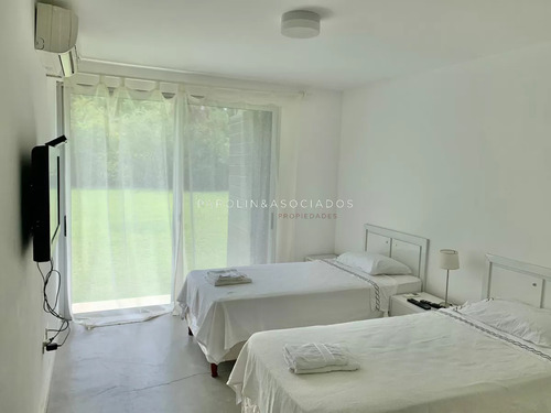 Casa En Venta En La Barra, Punta Del Este.