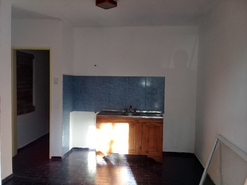 Imagen 3 de 14 de Departamento En Alquiler En Moreno Norte