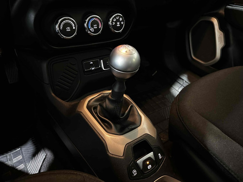 Jeep Renegade 1.8 16V FLEX SPORT 4P MANUAL