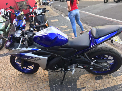 Yamaha R 3