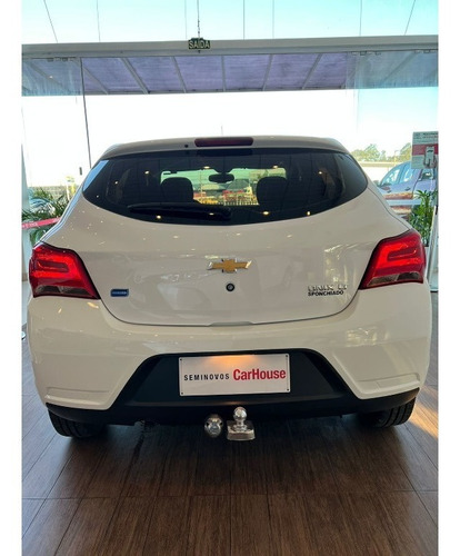 Imagem 5 de 12 de Chevrolet Onix 1.0 Mpfi Joy 8v Flex 4p Manual