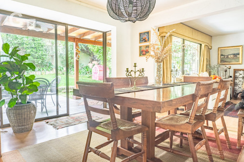 Amplia Casa En El Carmen, Ideal Para Familia Numerosa