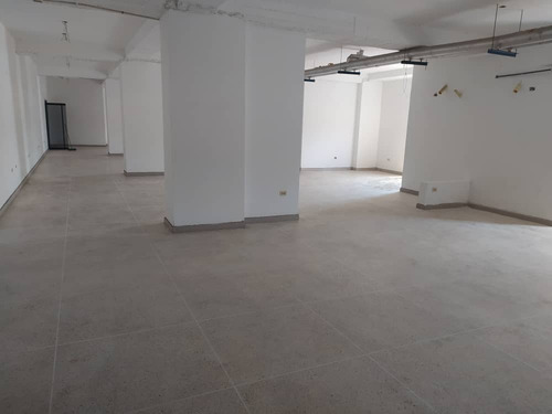 Imagen 7 de 12 de Oficinas En Obra Blanca En C.c. Las Valentinas, Puerto Cabello. Luz Montilva.