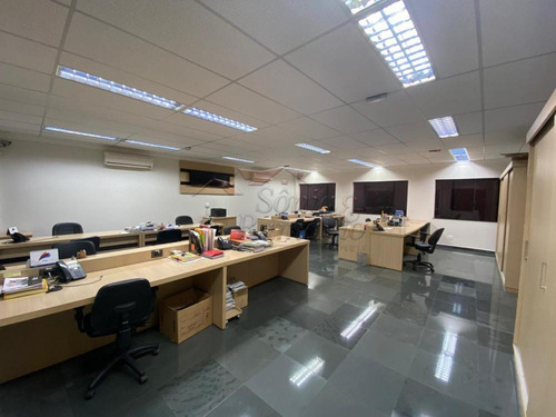 Salas Comerciais - Ref: L18882