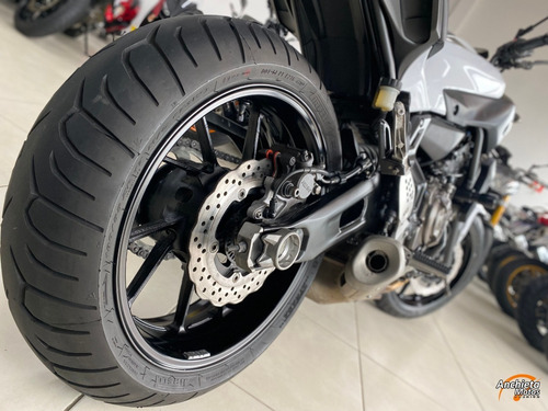 Imagem 4 de 10 de Yamaha Mt 07