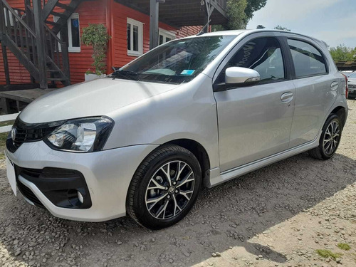 Imagen 2 de 13 de Toyota Etios 1.5 4 Ptas Xls 4at L/18 2018