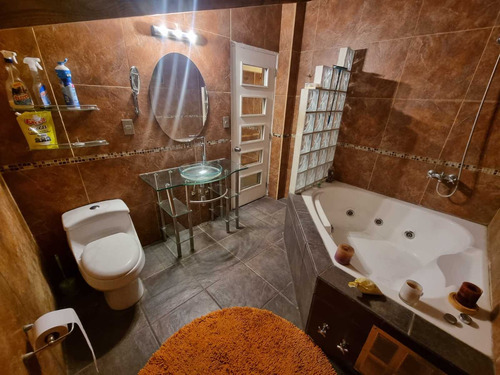 Arriendo Casa 7 Habitaciones (106206)