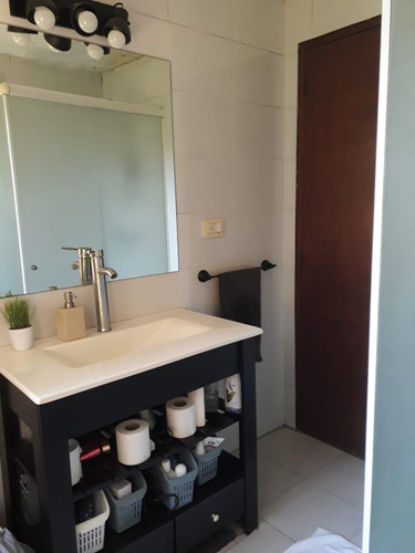 Muy Linda Casa 5 Ambientes. Excelente Ubicación