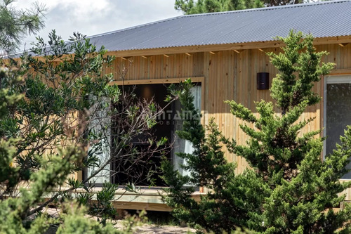 Moderna Casa De 1 Dormitorio Con Piscina A 100 Mts De La Playa De Jose Ignacio