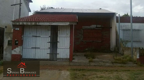 Imagen 2 de 3 de Calle 65 Entre 2 Y 3, Mar Del Tuyú/ Galpon