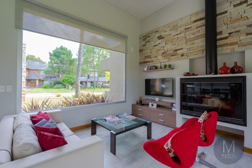 Imagen 4 de 28 de Casa En Venta - 5 Ambientes - Pinamar Norte