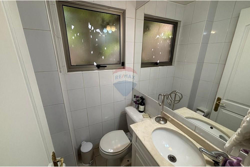 Casa De Lujo En La Dehesa Con Piscina Y Quincho