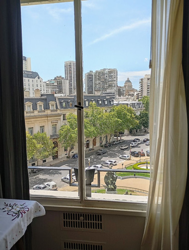 Departamento Alto En Venta Frente A Plaza Carlos Pellegrini, Jockey Y 2 Embajadas Cochera Vig24hs