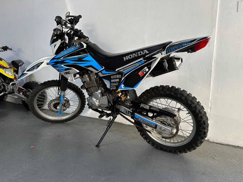 Imagen 8 de 12 de Honda Tornado Año 2016 Llevada 291cc Con Accesorios