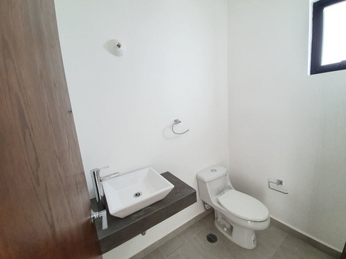 Imagen 9 de 26 de Fracc Lomas De La Rioja Casa En Venta Con Roof Garden Vista
