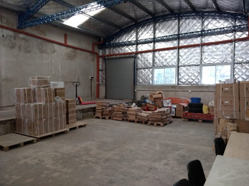 Victoria. Galpón De 314m2 En Zona Industrial.