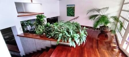 Imagen 2 de 21 de Casa En Venta 22-20489 En Cumbres De Curumo Wp 04120104330