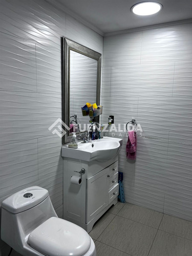 Espectacular Casa En Venta De 3 Dorm. En Lo Espejo