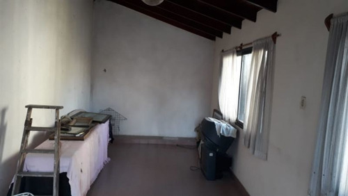 Imagen 11 de 17 de Lote 10.26 X 21.65 Villa Luzuriaga Escucha Oferta