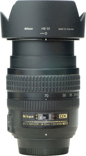 Objetiva Nikon Zoom 18-70mm + 2 Filtros + Parasol Nikon Preto (Usado)