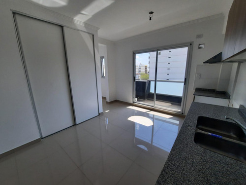 Venta De Departamentos 2 Y 3 Ambientes En Excelente Zona De Wilde.