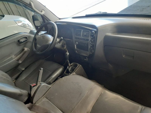 Imagem 3 de 7 de Kia Bongo