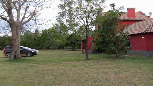 Venta Chacra De 4 Dormitorios En Colonia Suiza, Baradero
