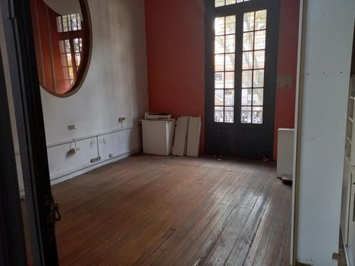 Excelente Casa De Casi 800 M2 Con Entrada Para Vehículos P (ref: Ksk-16)