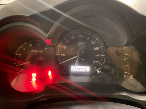 Toyota Hilux 2.5 Imv - 5 pasajeros