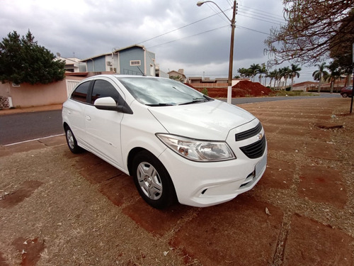 Imagem 8 de 15 de Chevrolet Onix 2017 1.0 Joy 5p