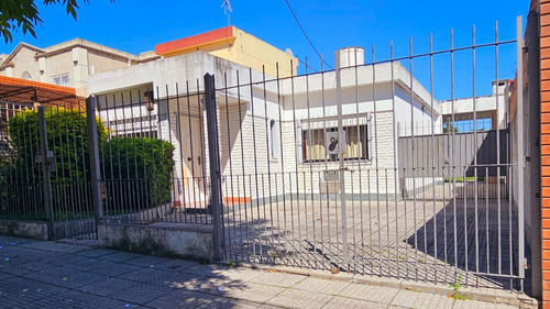 Venta Casa 3 Ambientes Sobre 293 Mts De Lote Padua