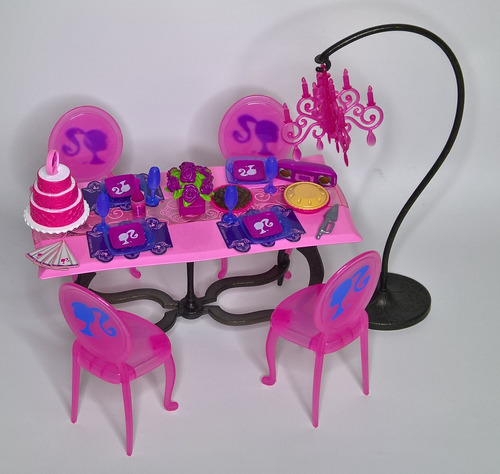 Barbie Comedor De Muñecas