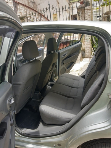 Fiat Punto 2013 1.4 Attractive Flex 5p