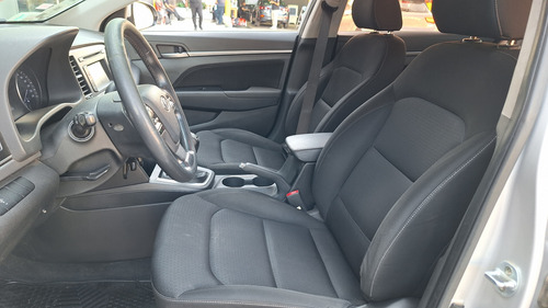 Hyundai Elantra 1.6 GLS 2AB AC ABS