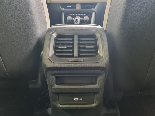 Imagen 19 de 23 de Volkswagen Taos Highline Hero 250 Tsi 0 Km Autotag Vw Nuñ