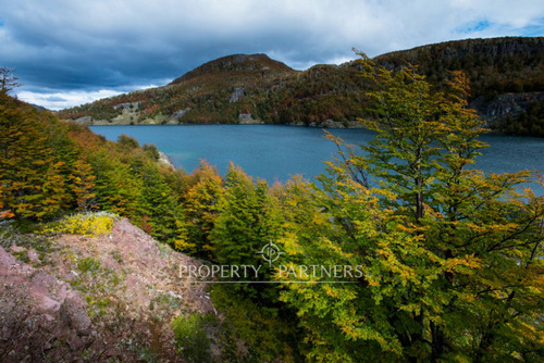 Patagonia, 2.800ha Excepcional Estancia Lago Bravo