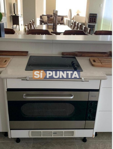 Imagen 9 de 14 de Penthouse En Alquiler Playa Mansa