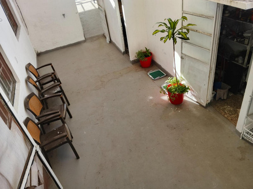 Ph En Venta - 5 Dormitorios 2 Baños - Santa Rita