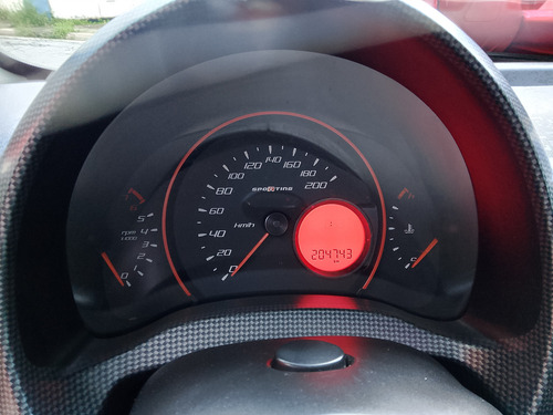 Fiat Uno 1.4 Sporting Flex 5p
