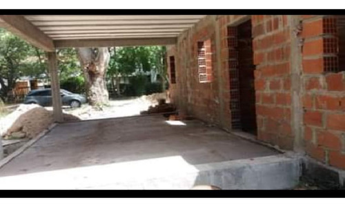 Imagen 2 de 2 de Vendo Terreno Con Obra A Terminar - Las Margaritas