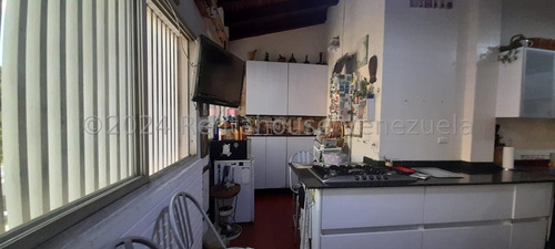 Apartamento Tipo Pent House En Venta. Urb. Santa Inés.