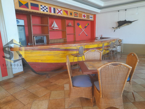 Se Vente Bonito Dpto En Costa De Montemar. Vista Al Mar.