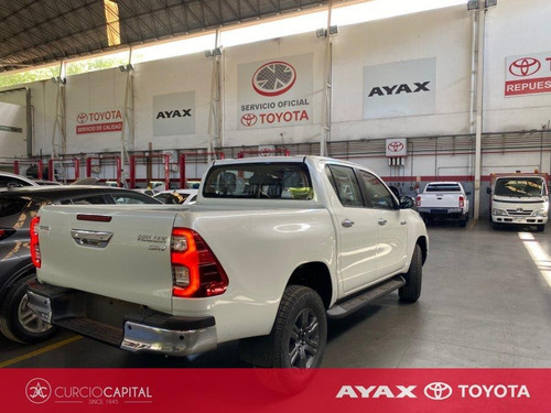 Toyota Hilux Srv 4x4 Automatica 2021 Blanco 0km