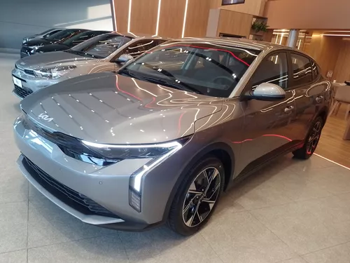 Kia K3 Zenith Automático 2025