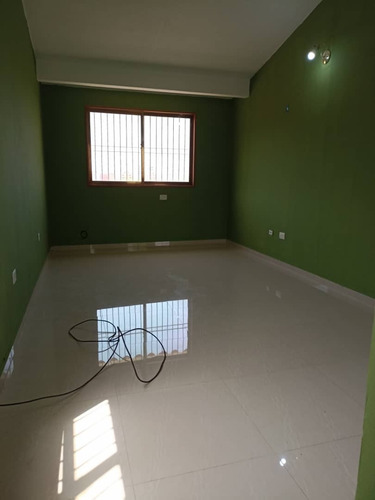 Imagen 2 de 8 de En Venta Town House En El Conjunto Residencial Laguna Vieja, Nueva Barcelona