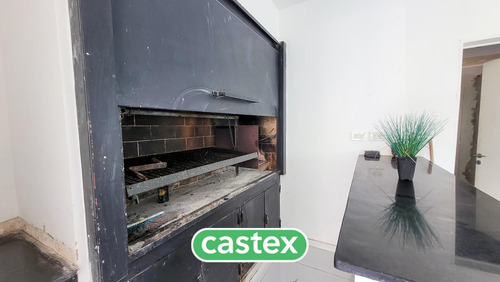 Casa En Venta En Terralagos, Canning