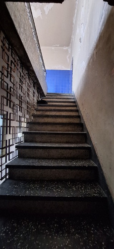 Local Con Vivienda En Venta En Valentin Alsina