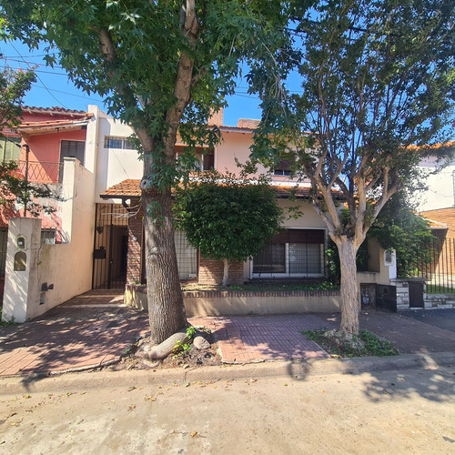 Casa - La Lucila-vias/maipu